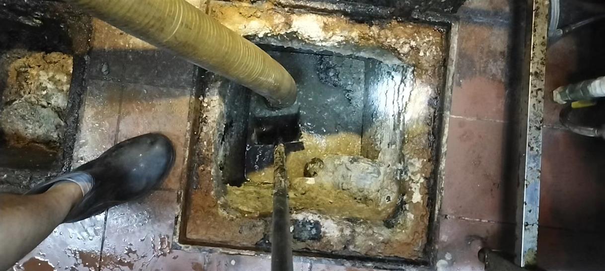 广灵污水池清理一般都有毒气，怎么预防中毒呢？